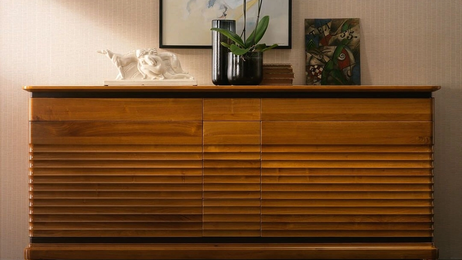 Madia contemporanea in noce Elettra 001 di Cantiero