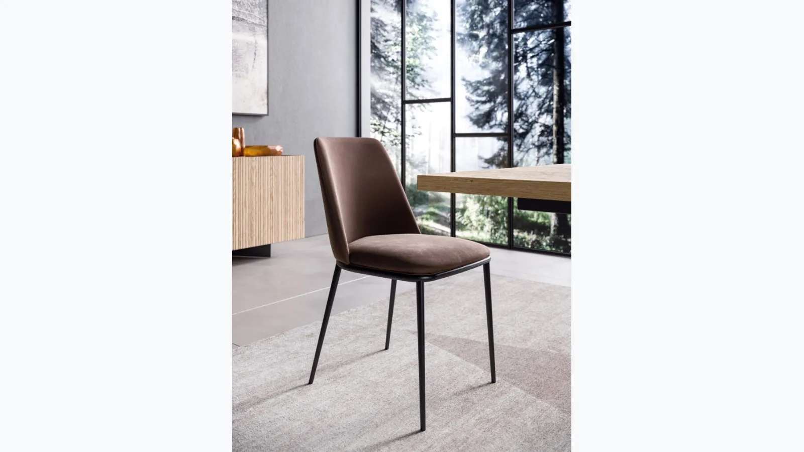 Sedia Nesty2 in velluto con gambe in metallo di FGF Mobili