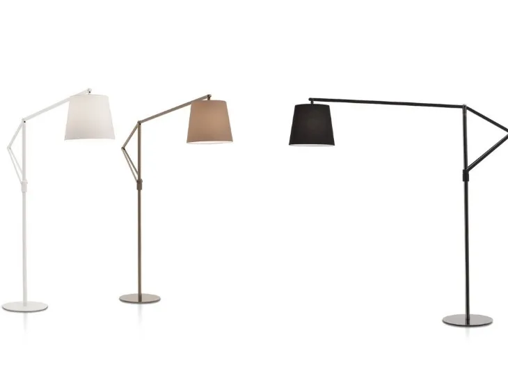 Lampada da terra Cloe con paralume in tessuto e struttura in acciaio laccato di Bontempi