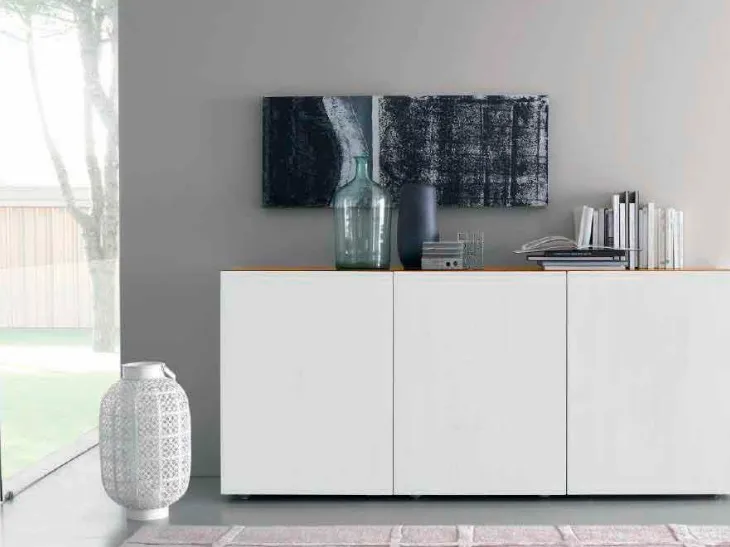 Madia in laccato opaco bianco a tre ante Box C78B di FGF Mobili